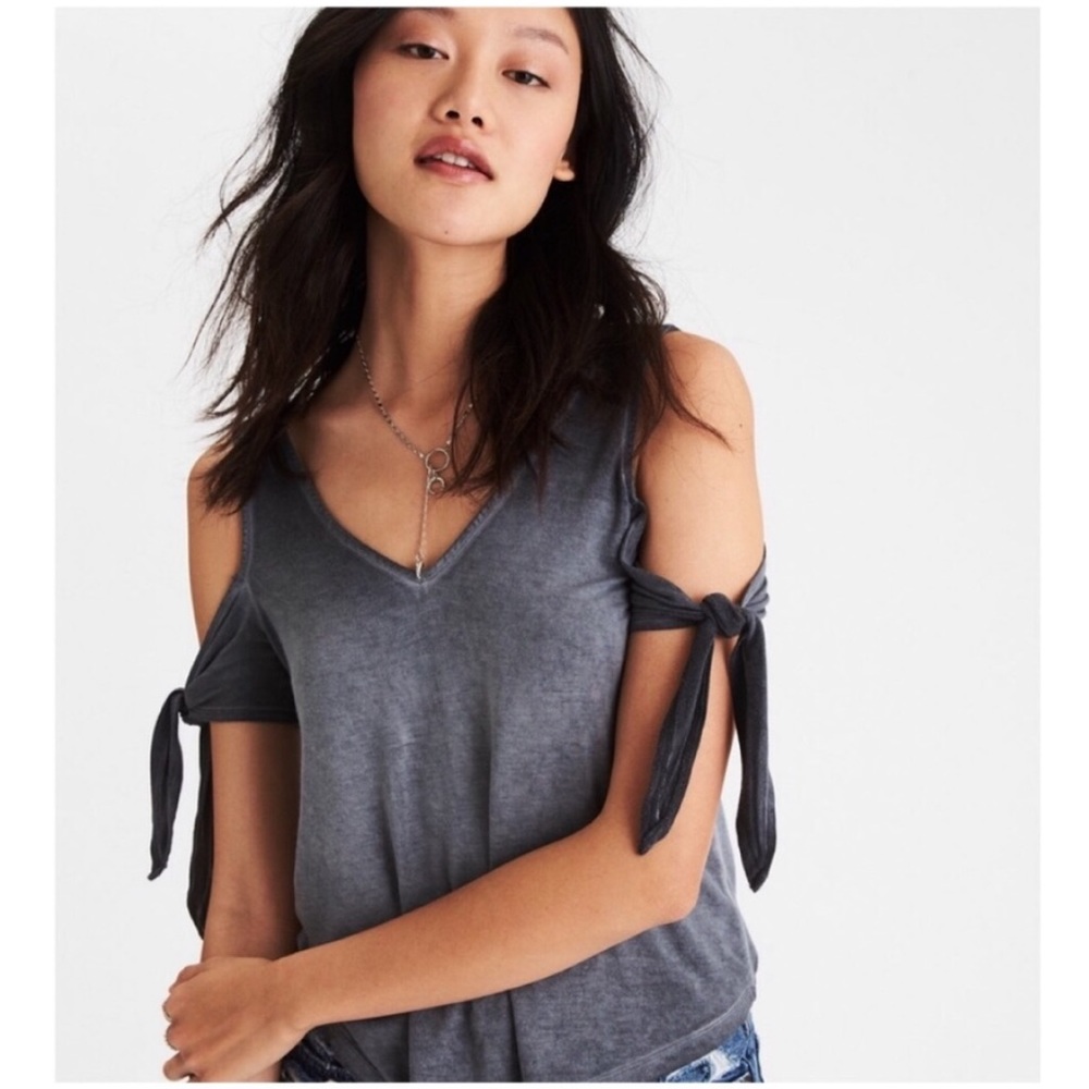 AEO Soft & Sexy Cold Shoulder Sleeve Tie Top